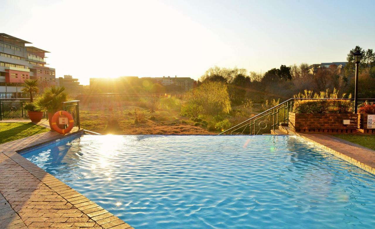 The Centurion Hotel Kültér fotó