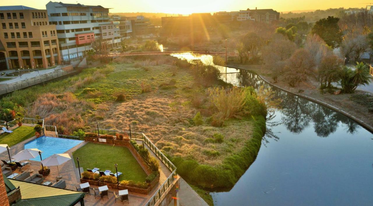 The Centurion Hotel Kültér fotó