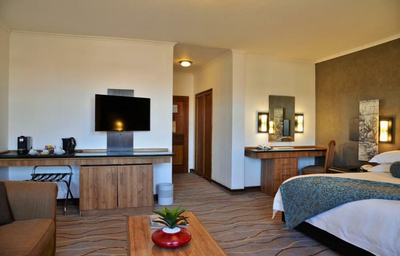 The Centurion Hotel Kültér fotó