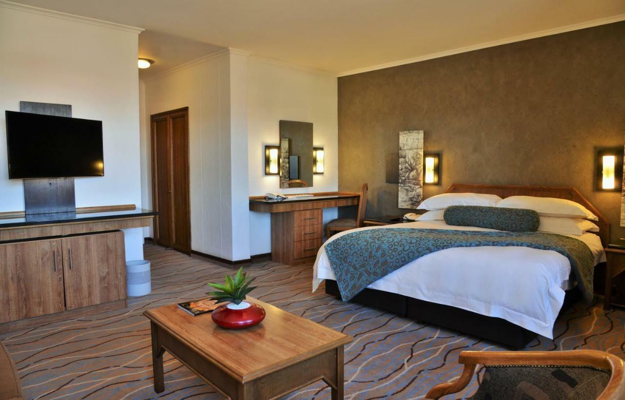 The Centurion Hotel Kültér fotó