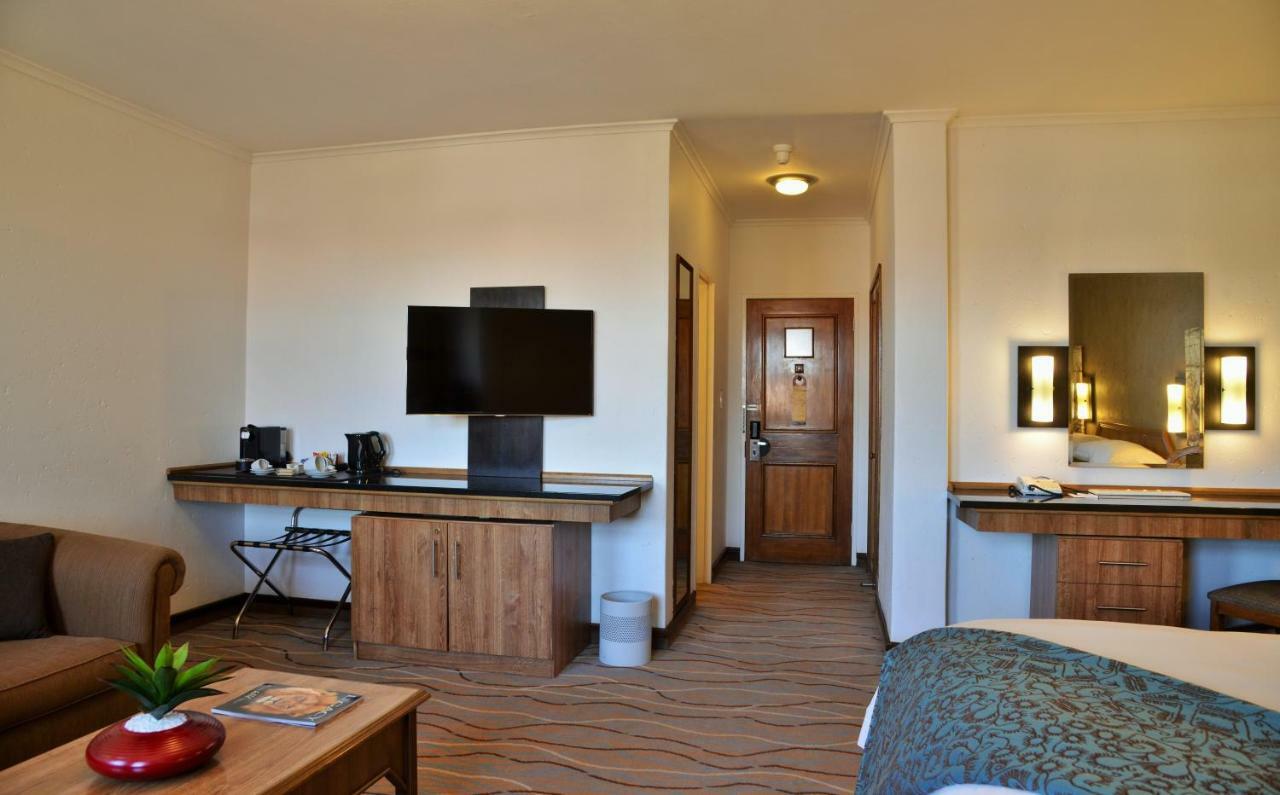 The Centurion Hotel Kültér fotó